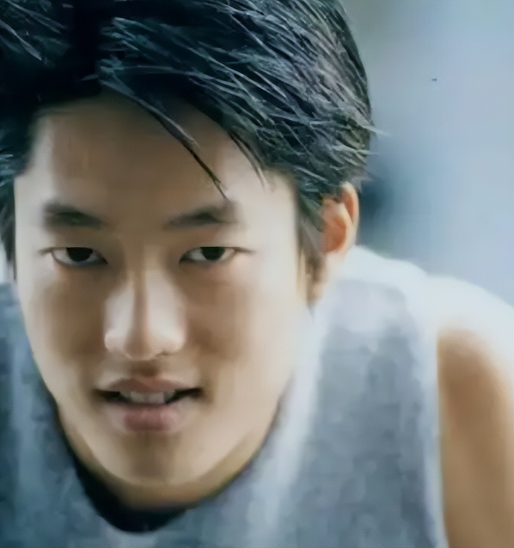 姚晨没想到,离春节不到4天,前夫凌潇肃靠着佟大为,再次翻红