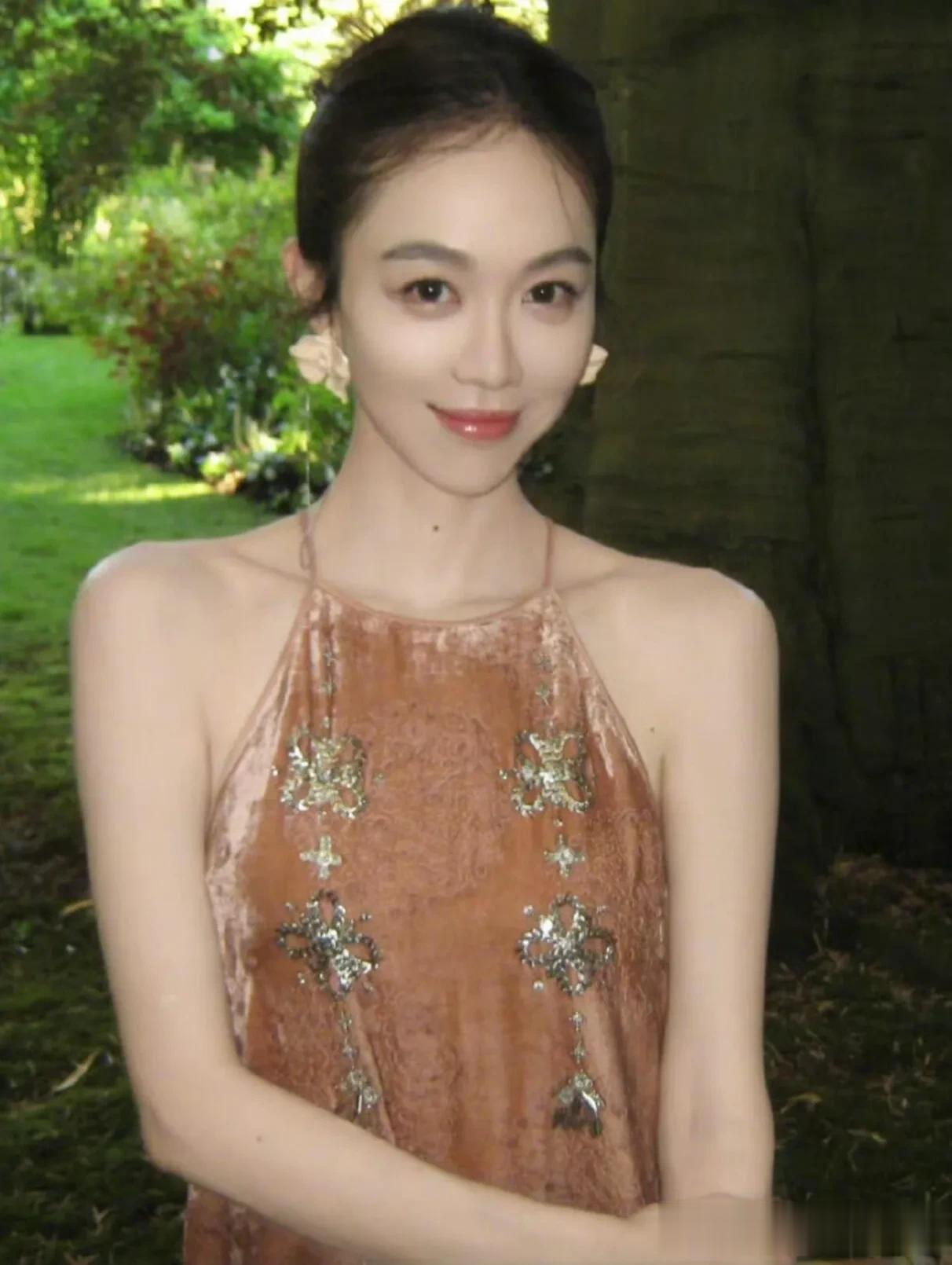 姜妍怎么能温柔成这样，时髦小姨具象化了