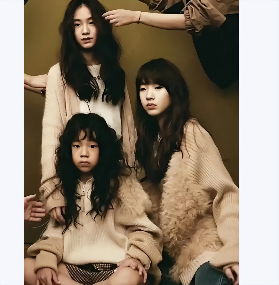 小S小女儿长大了，13岁Alice妆容精致，五官精致！