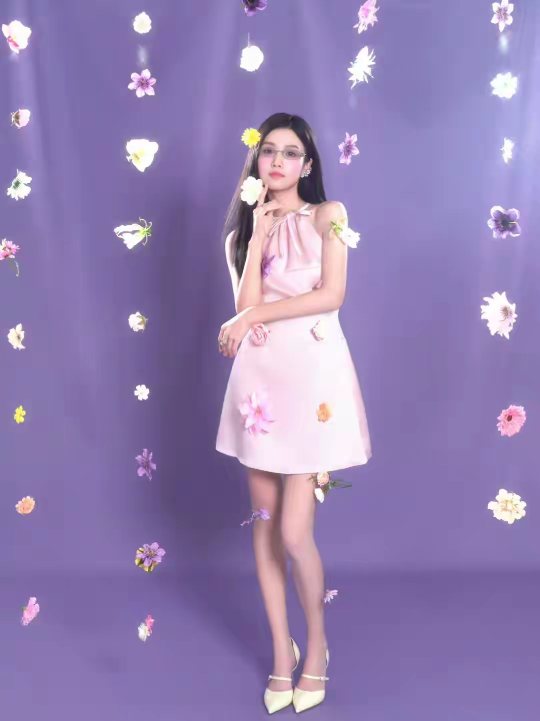 卢昱晓这造型还不赖哦