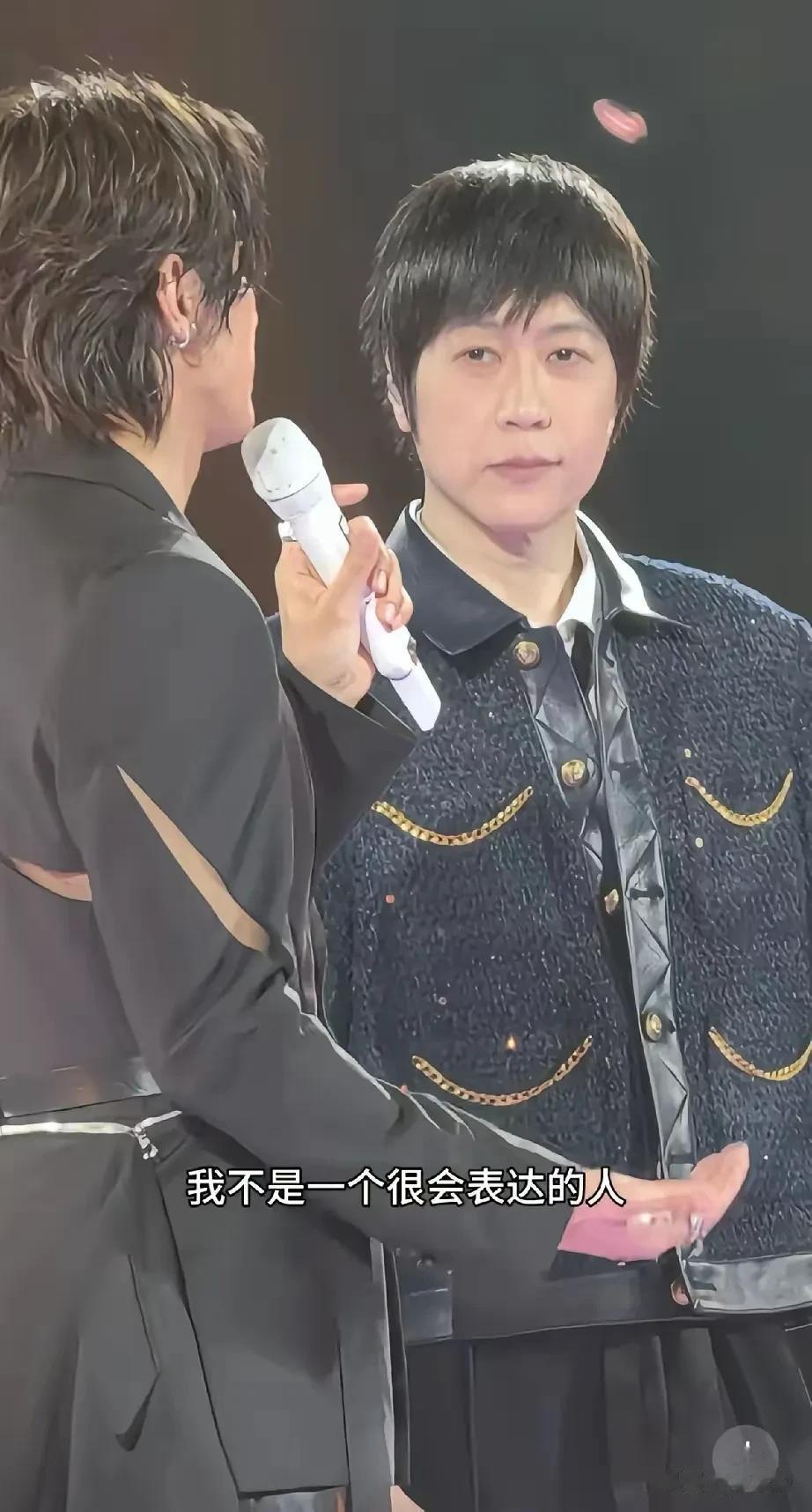 一张提词器照片，把49岁言承旭逼到全网群嘲，真相让所有人闭嘴