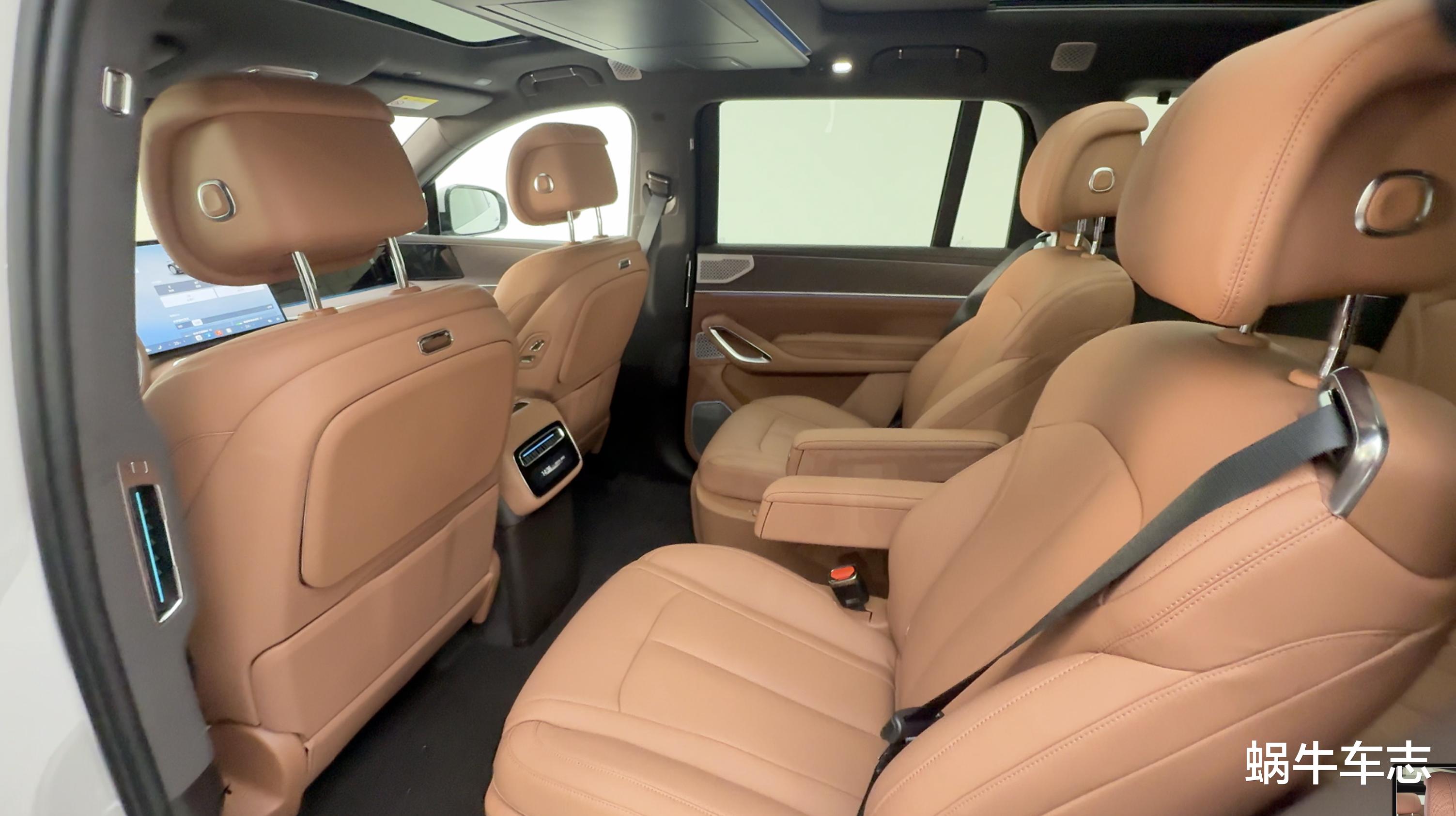 问界M9/岚图泰山/腾势N9/方程豹豹8，四款旗舰大SUV怎么选？