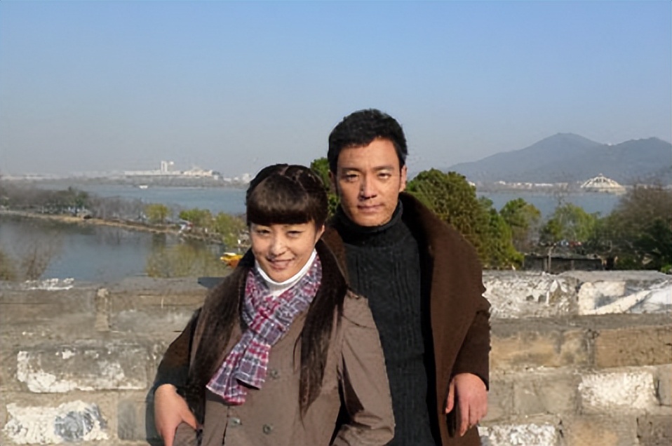 他娶过郝蕾，爱过王珞丹，负了殷桃，没想到38岁时娶了小十岁的她