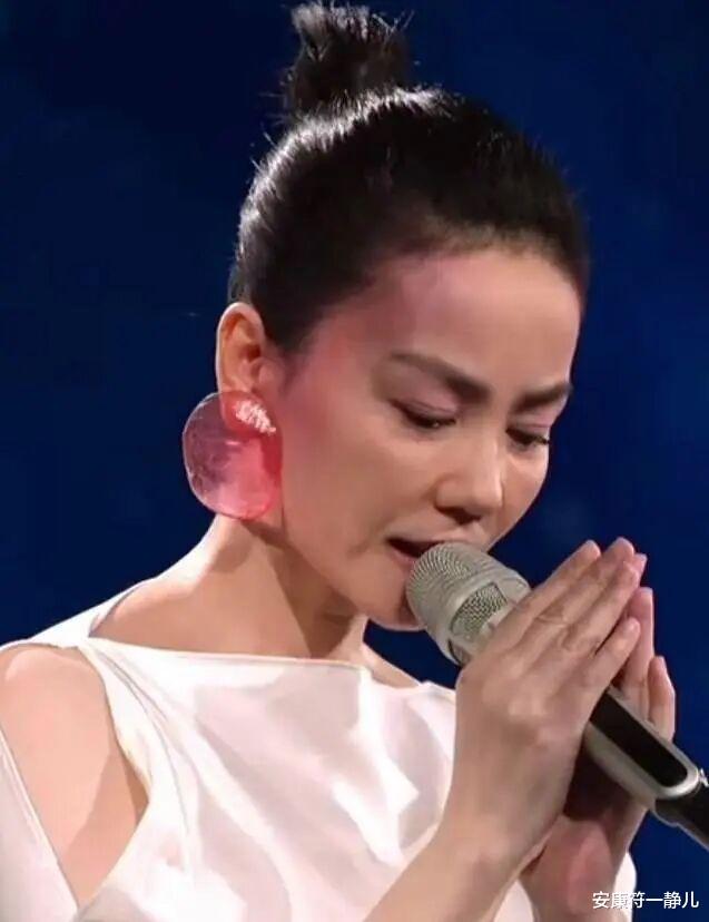 王菲：半生守神，澄澈如初