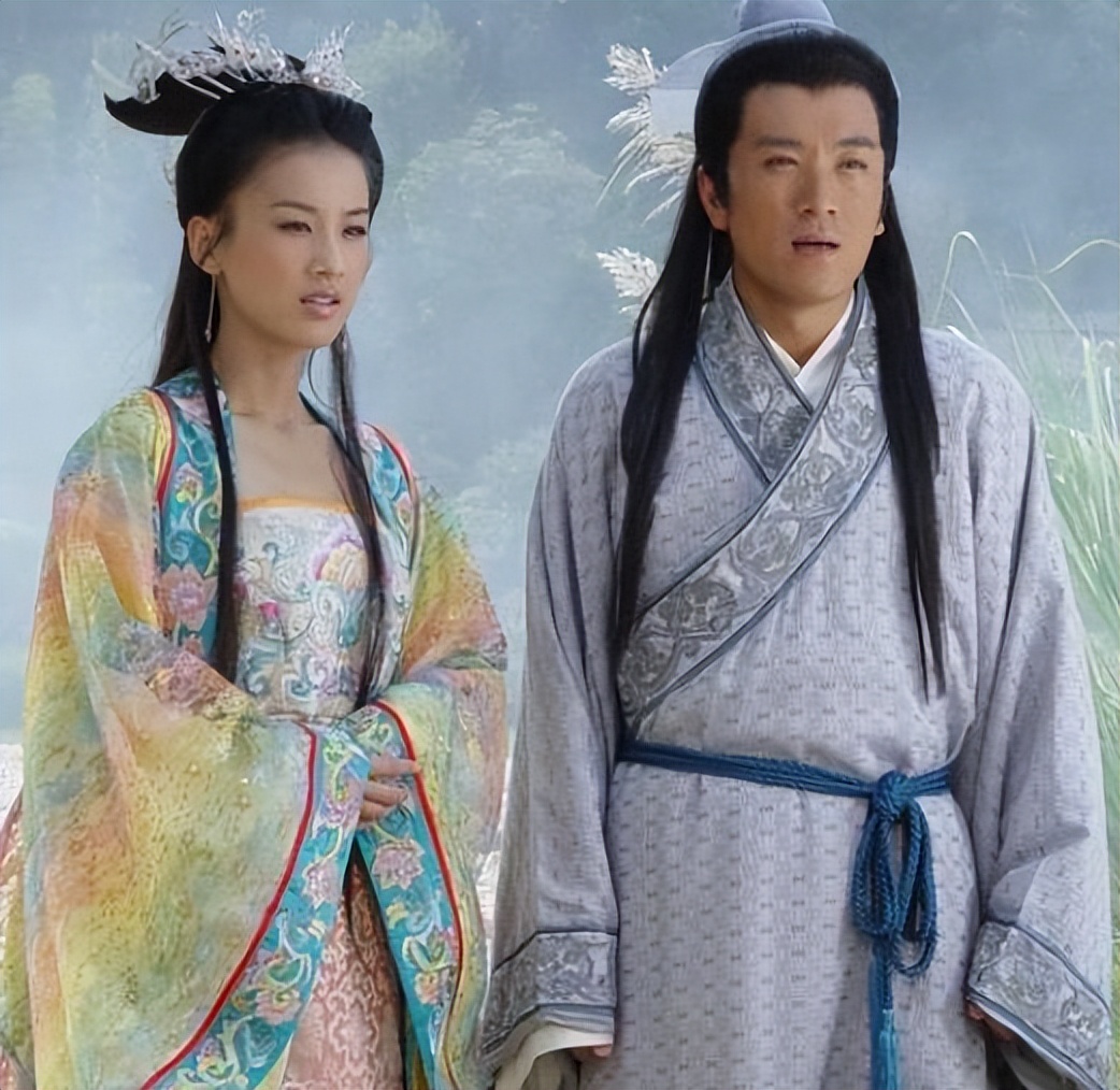 离婚仅1年，杨子母亲态度大变，黄圣依算盘落空，担心的事发生了