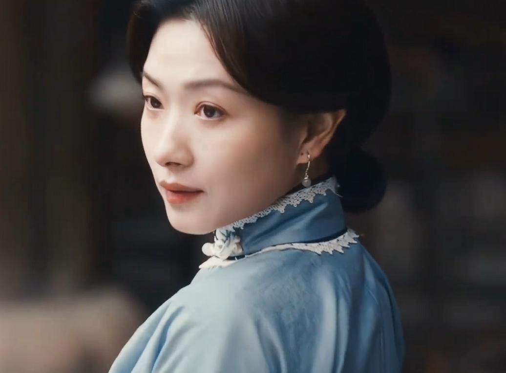 女演员的长相有多重要？看了44岁的万茜后，才知啥叫民国温婉淑女