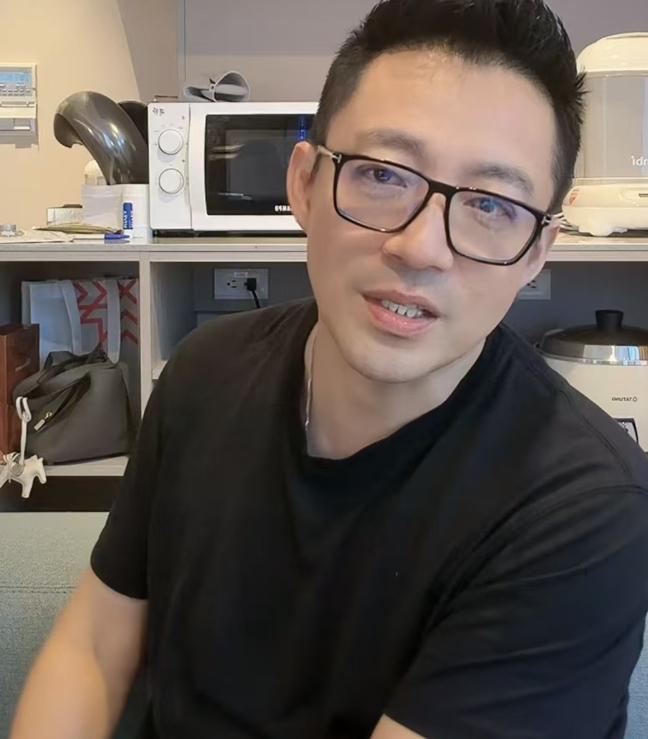 汪小菲回应买房，兜里没几个钢镚，真要买房还得问自己媳妇借！