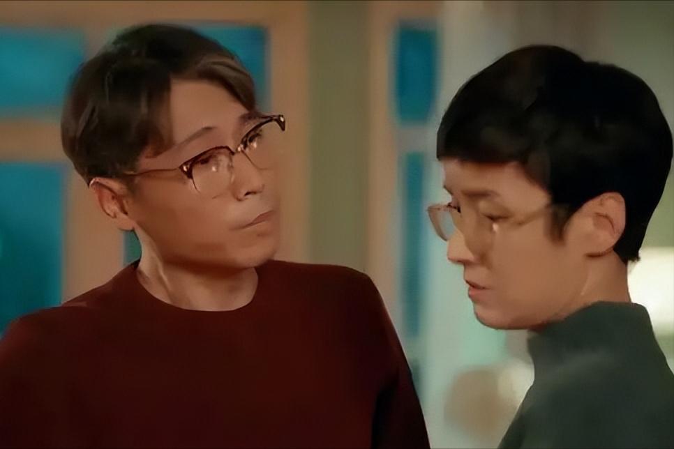 演员黄曼现状曝光！终于公开与李乃文真正关系，原来我们都被骗了