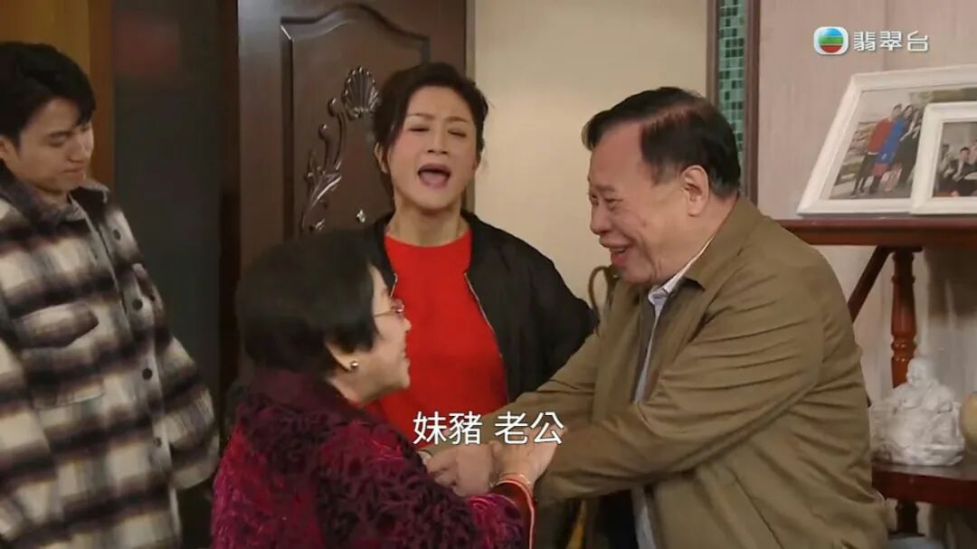 87岁TVB御用绿叶热播剧消失数月终回归,地位险被前亚视一姐取代