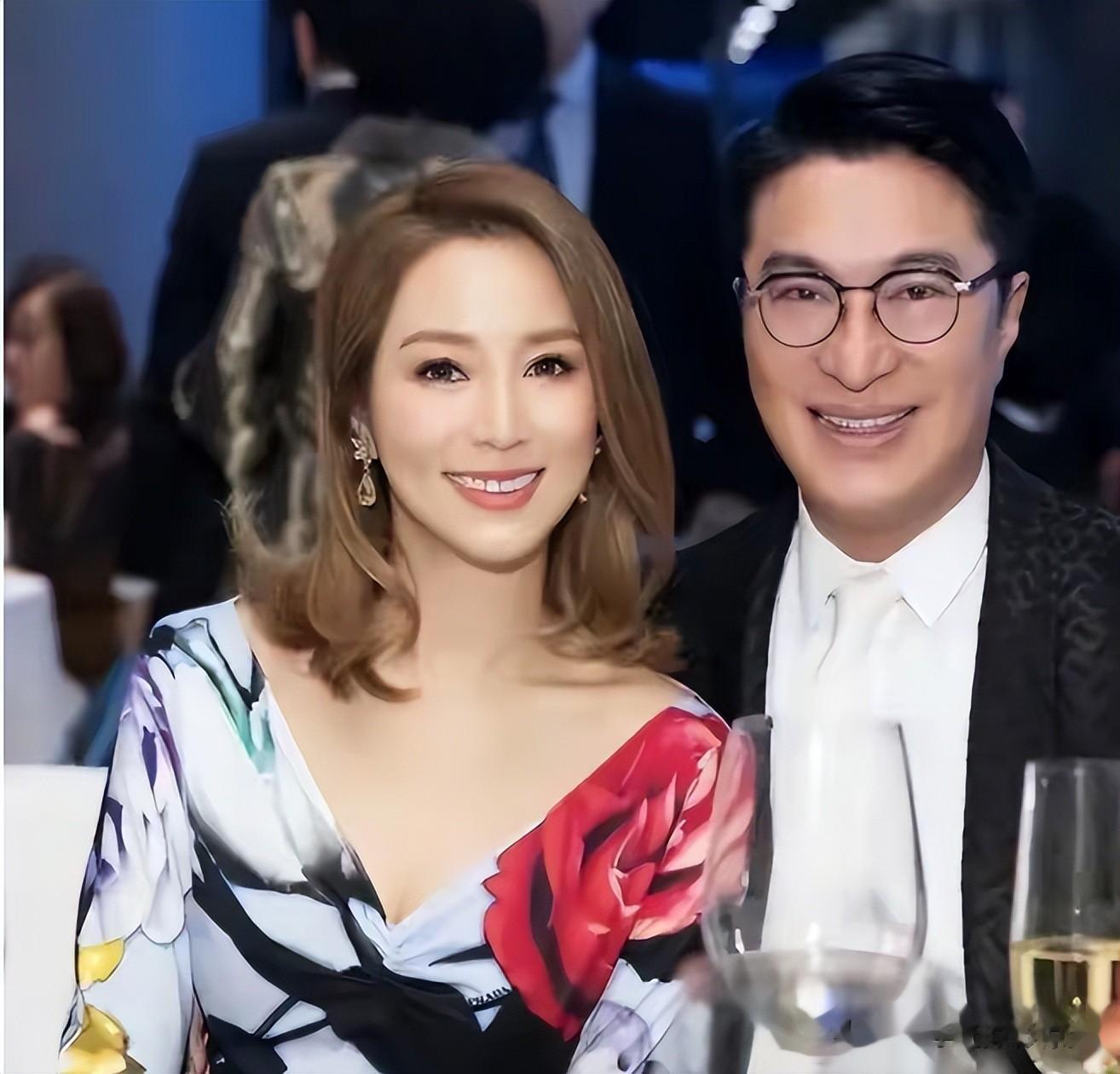 徐子淇15岁娇憨拍广告神预言，40岁港圈顶流阔太，与老公共享千亿