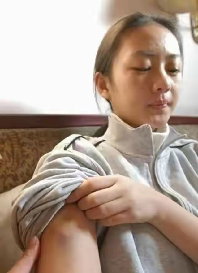资本大鳄王冉:51岁娶小17岁童瑶，并承诺:余生要为娇妻遮风挡雨