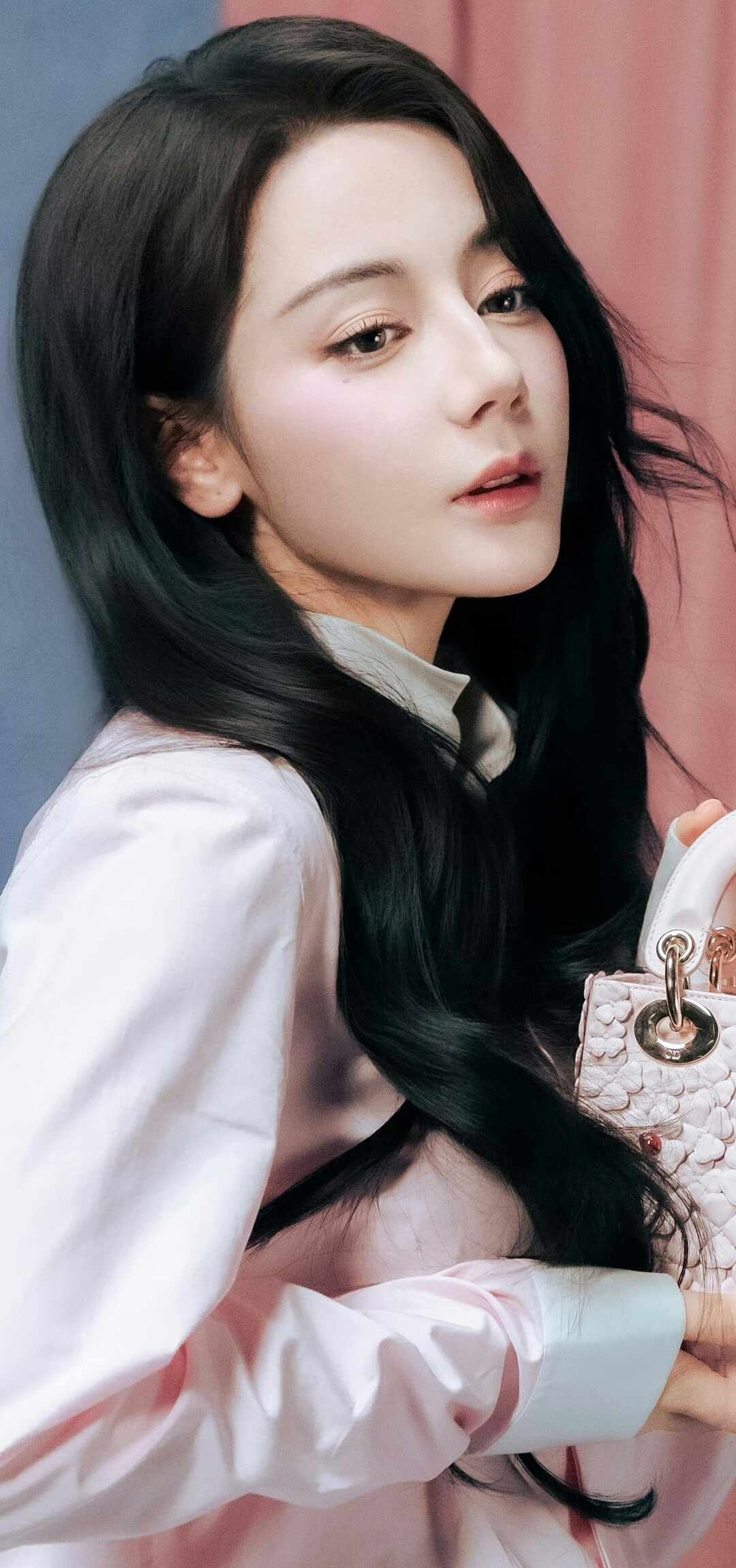 美女壁纸第5046期—迪丽热巴