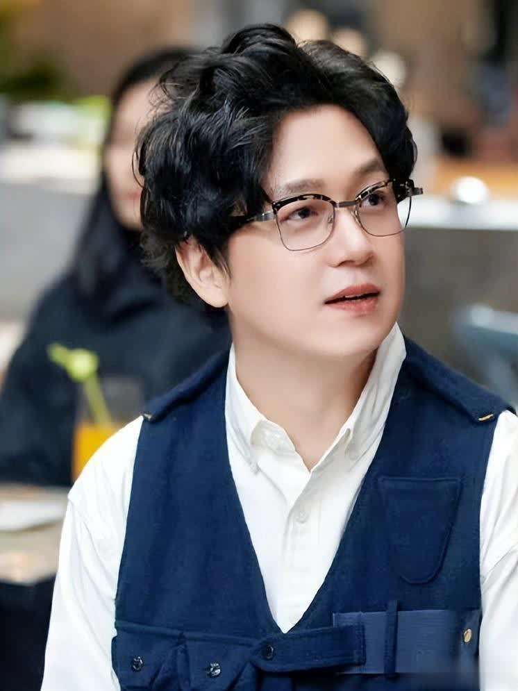 董洁谈与潘粤明离婚，承认当年任性不成熟