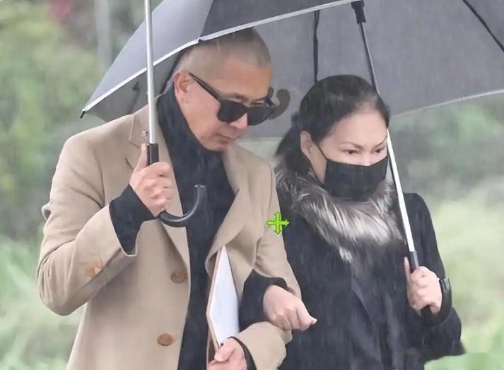 大 S 家再传噩耗！舅舅离世，讣告揭S妈婚姻秘密，小 S 硬刚争产谣言