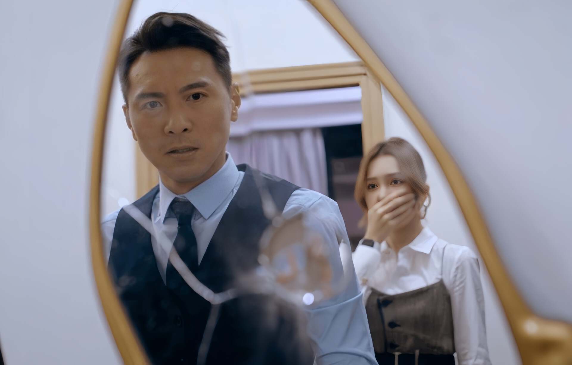TVB知名男星重提旧爱，网友吐槽不红是有原因的，因睡粉事业尽毁