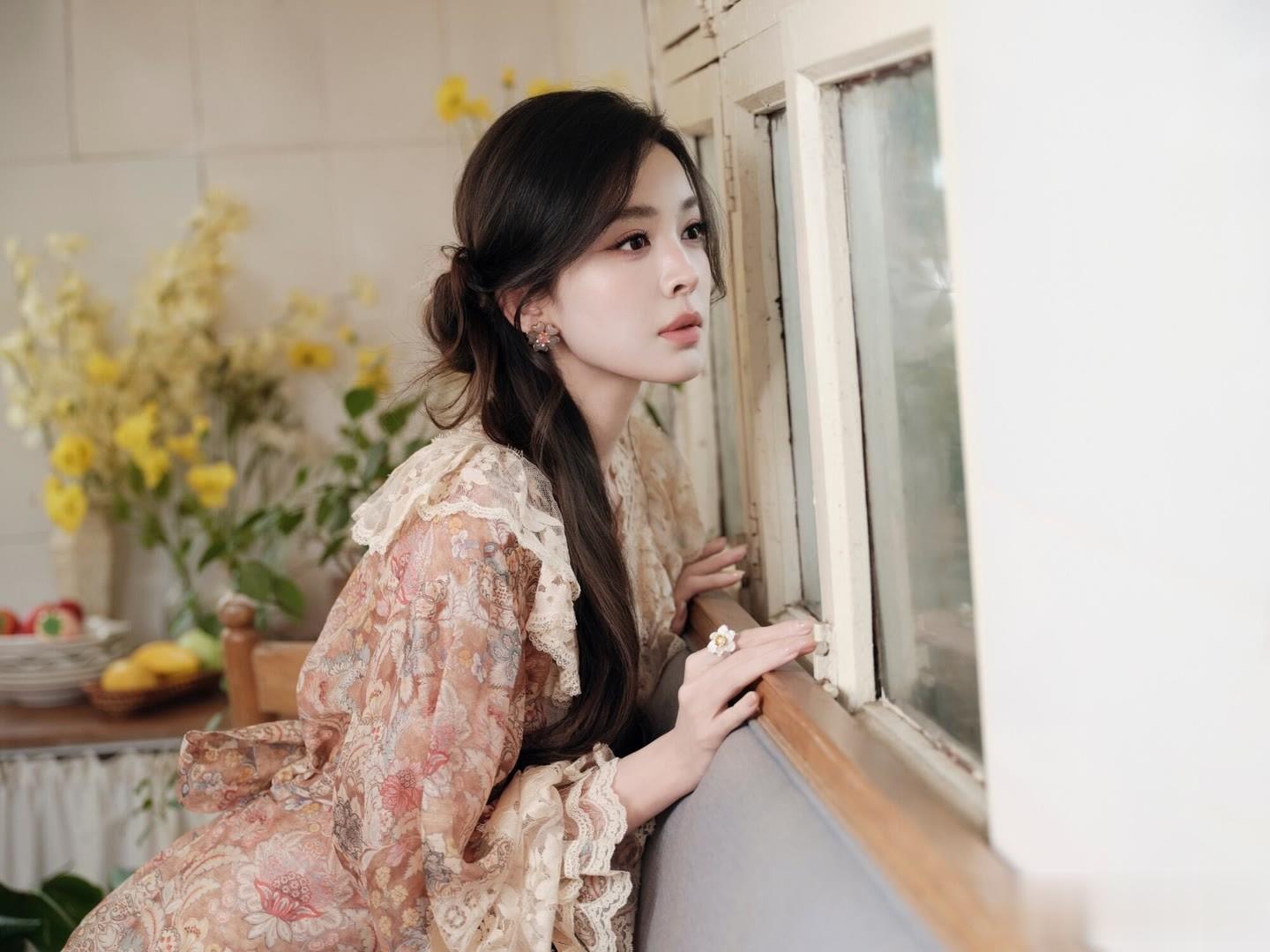 古力娜扎：这才是春天该有的样子，太美了！