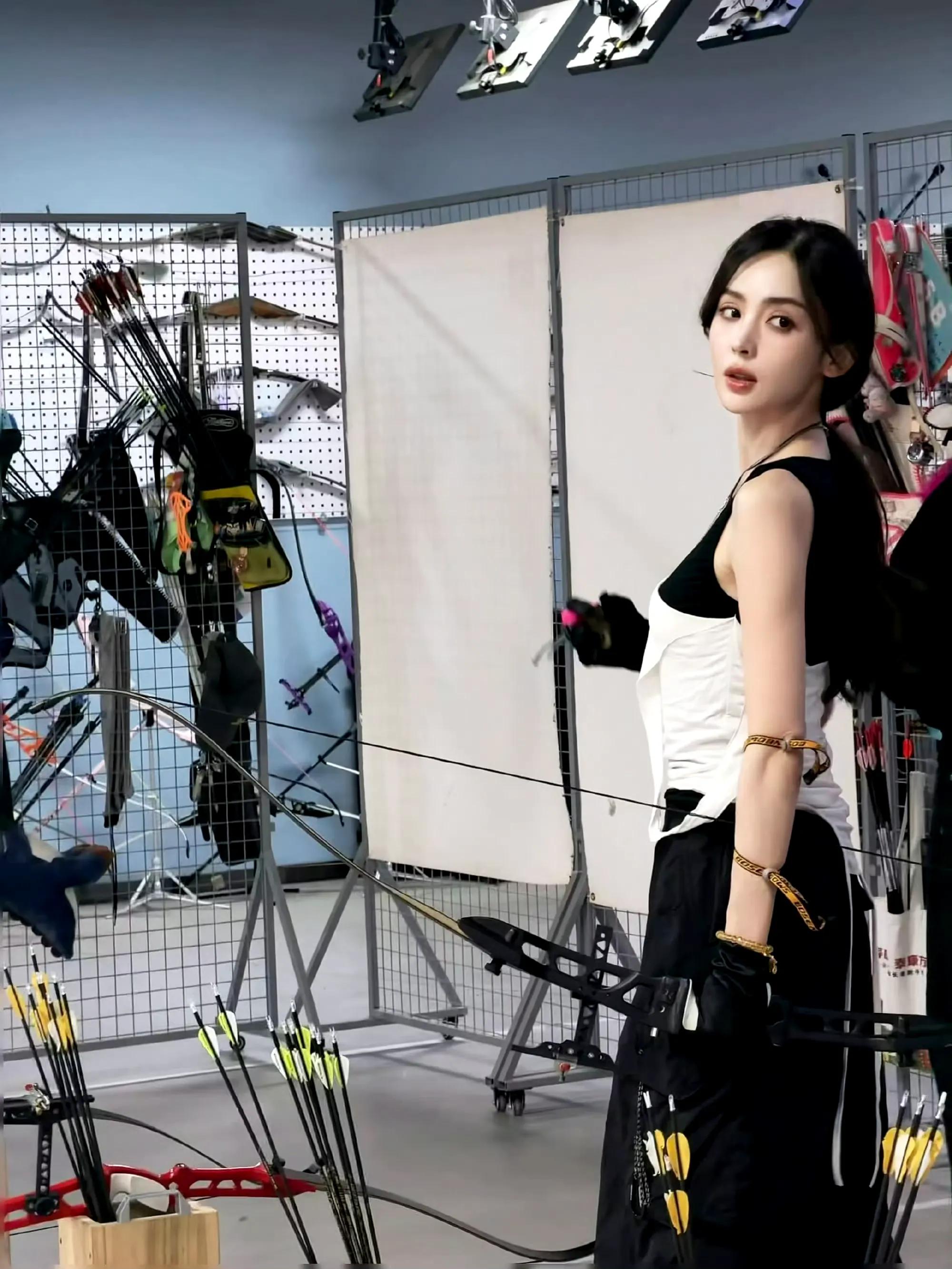 娜扎射箭美图,太飒了