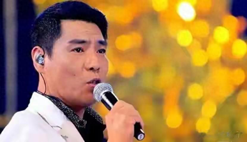 方舒:捧红屠洪刚后被抛弃,独自抚养两个女儿24年,女儿成其骄傲