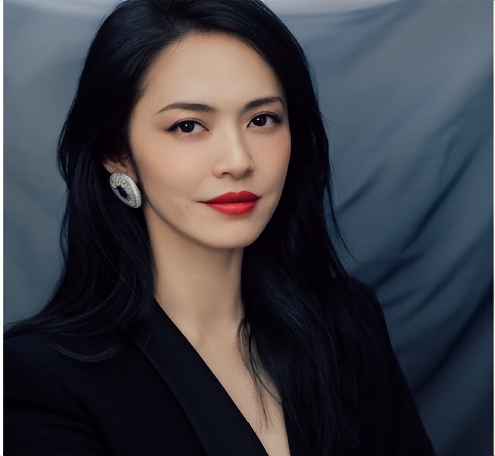 姚晨离婚继续发酵！儿子被质疑是马凡综合征，两次离婚差别太大