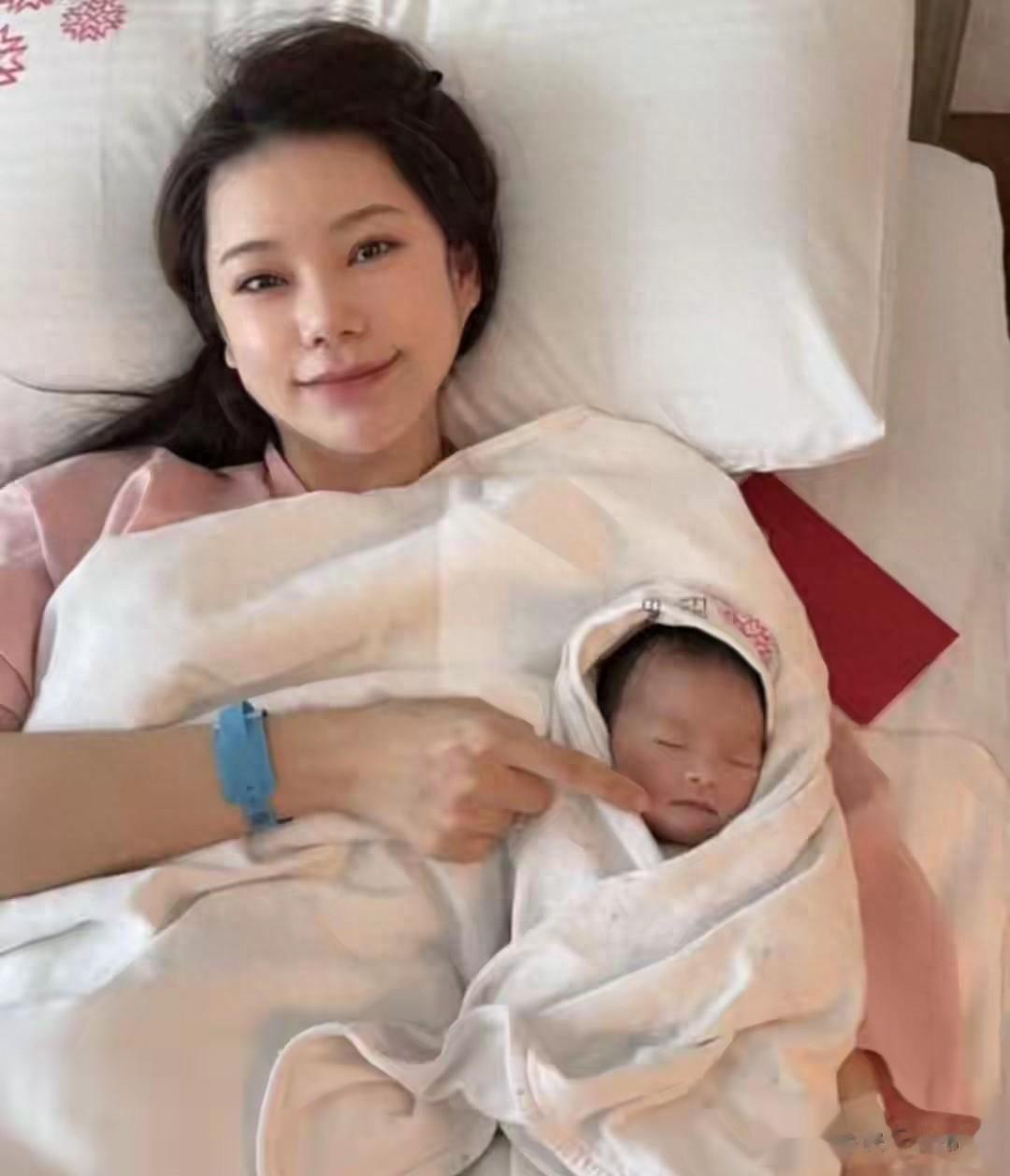 张兰再次谈起与汪则翰婚姻，怀孕后就把家交给她打理，老了一身病