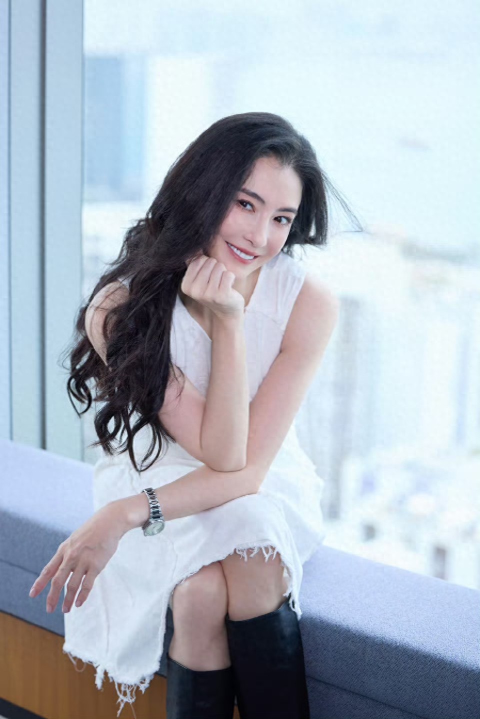 张柏芝今日份营业美照，优雅气质自带韵味