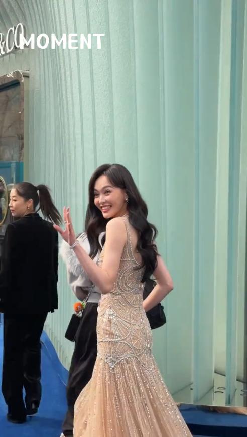 奢侈品红毯暴露咖位:李昀锐无人问津,唐嫣靠边站,C位毋庸置疑