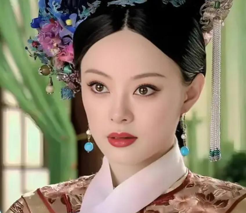 一脸横肉、满身赘肉，却硬要在剧中演高智老师，网友：真不害臊吗