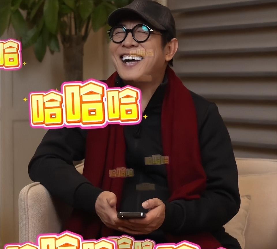 \一夜回春\真相大白1个月，小动作不断的李连杰，真实心思藏不住