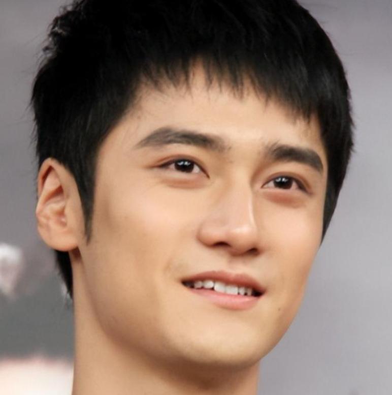 表面是正人君子,实则是流氓头子,家暴恶魔,这些男星不值得同情