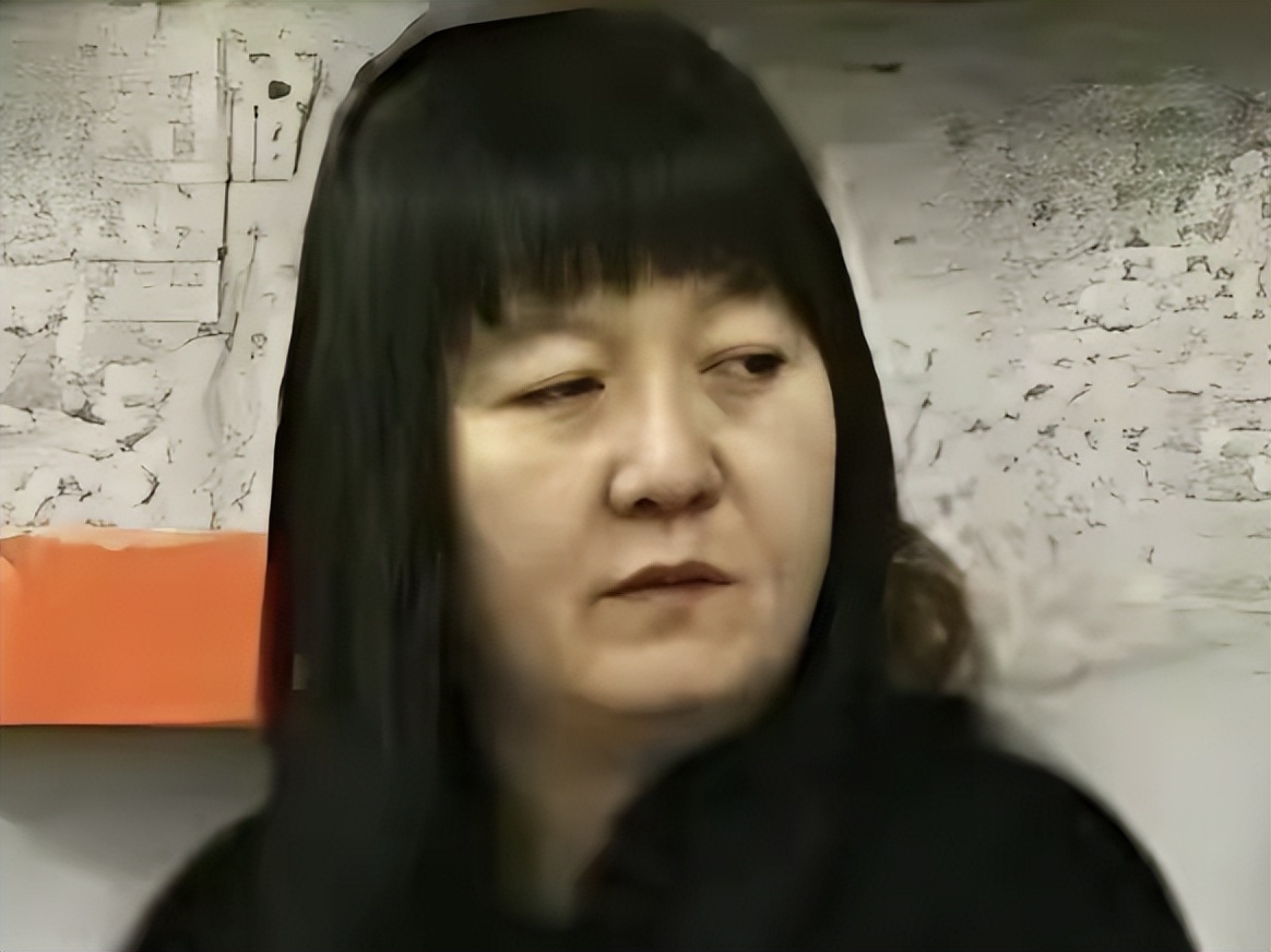 谌容去世才一年，看嫁给英达28年的梁欢，才懂冯小刚那句话说对了