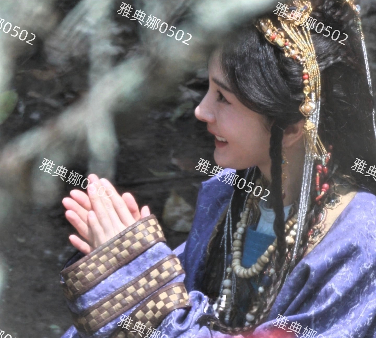 杨幂紫衣造型真漂亮可惜她太瘦了状态疲惫，没有展现出美貌与贵气