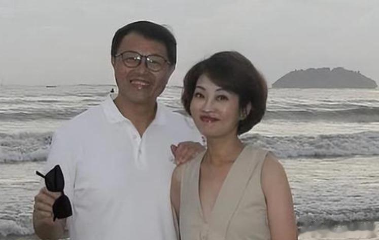 56岁女主持离世，住院前1周还在录新闻！从确诊到离世仅29天