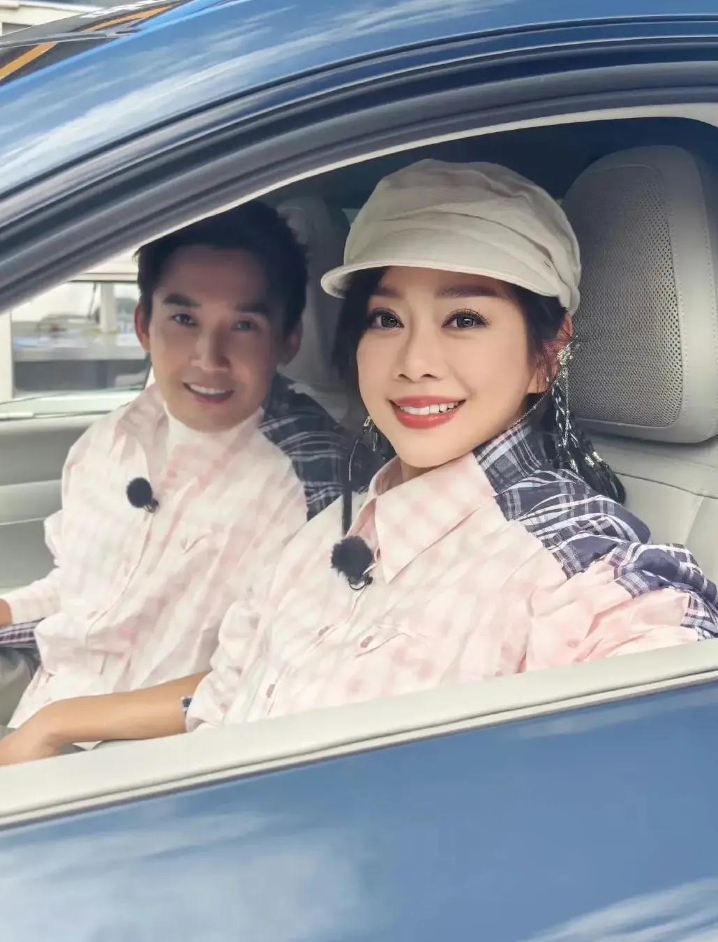陈松伶晒照庆祝和老公张铎结婚16周年:往后余生来生还是你!