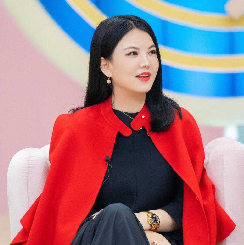 前夫被抓不到1个月,李湘步入闫学晶后尘,遭殃的何止女儿王诗龄