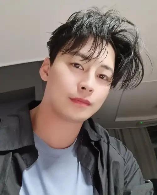 演员郑恩宇去世，年仅40岁，一天前还晒动态，隔天就去世了，惋惜