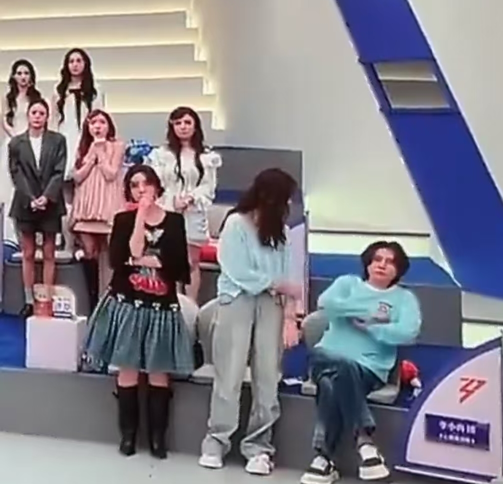 撕破脸！赵子琪直播怒怼浪姐：淘汰遭侮辱 直言咖位不够上不了花少