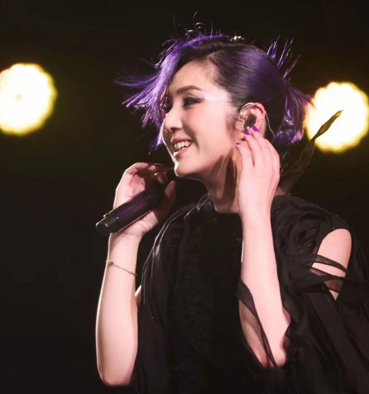 香港资深音乐监制评女歌手唱功：王菲、林忆莲S级，杨千嬅C?B+