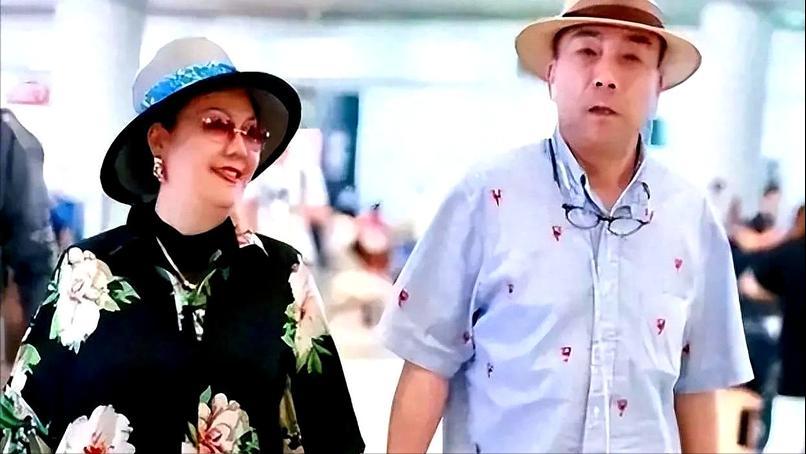 遮羞布撕碎！杨少华尸骨未寒，儿孙为钱撕破脸！杨议只分到骨灰？