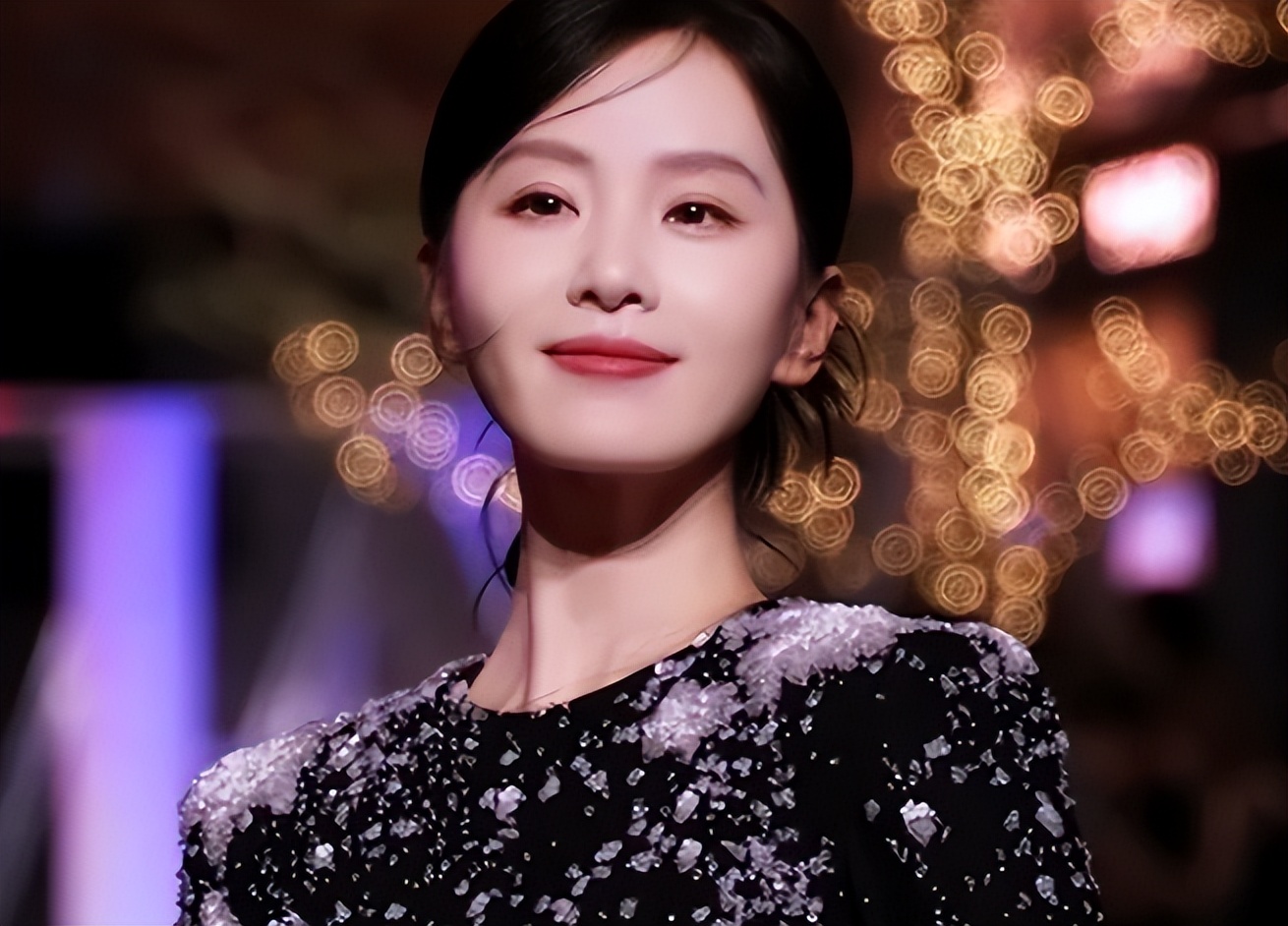 85花格局又变了！3人上桌、2人下桌，杨幂尴尬，赵丽颖赢麻了