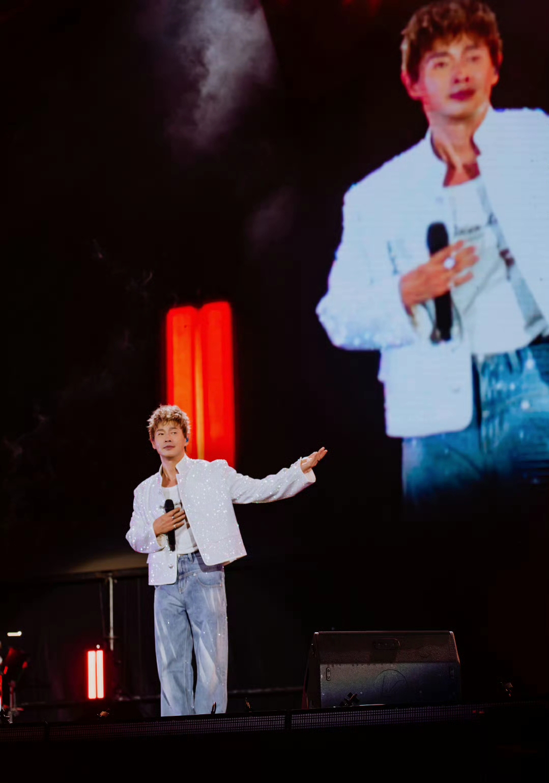 黄品源：与前妻分开后，56岁与国外美女再婚了