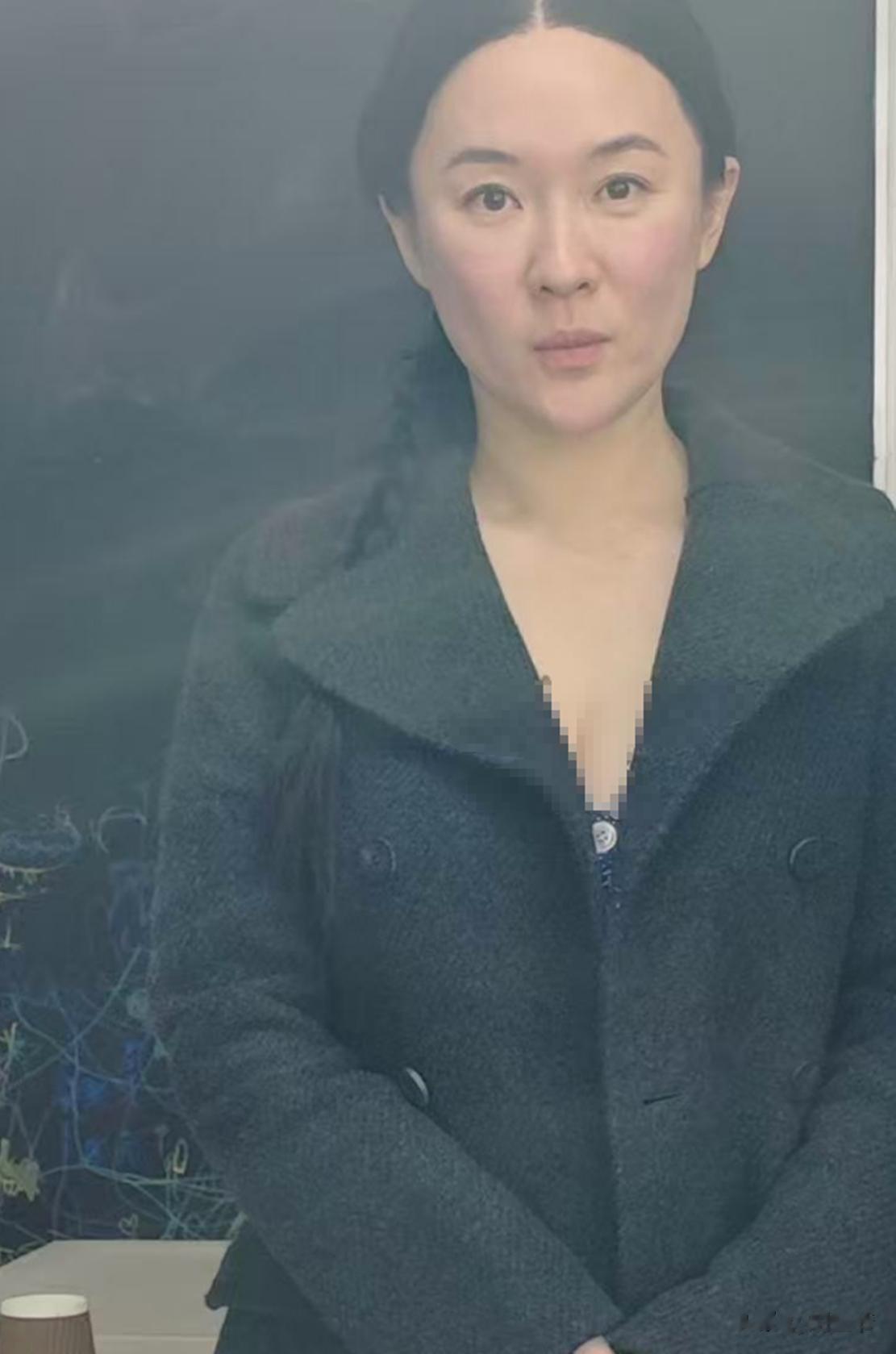 杜江一家现身泰国！霍思燕褶多显老、鼻头肥厚，脸颊绯红过敏严重