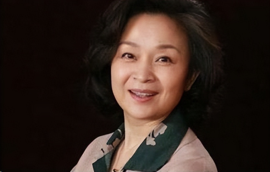 67岁刘莉莉定居日本，二婚嫁富商不再拍戏，晚年为不婚的女儿操心