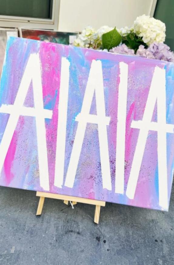 陈冠希为女儿庆9岁生日！Alaia瘦得膝盖骨突出，笑起来嘴巴还内缩