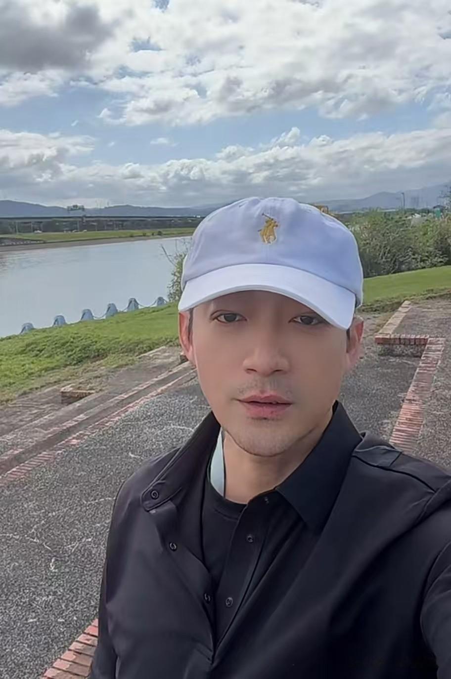 汪小菲忘开美颜满脸疤痕, S家和马筱梅难脱干系, 张兰位置意外曝光