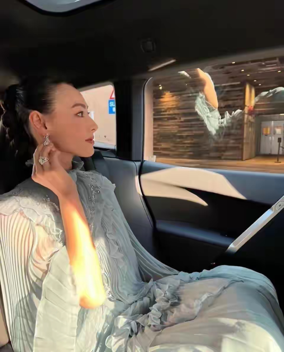 梁洛施晒5亿豪宅！曾为李泽楷连生三子，如今住 2万尺豪宅尽显气派