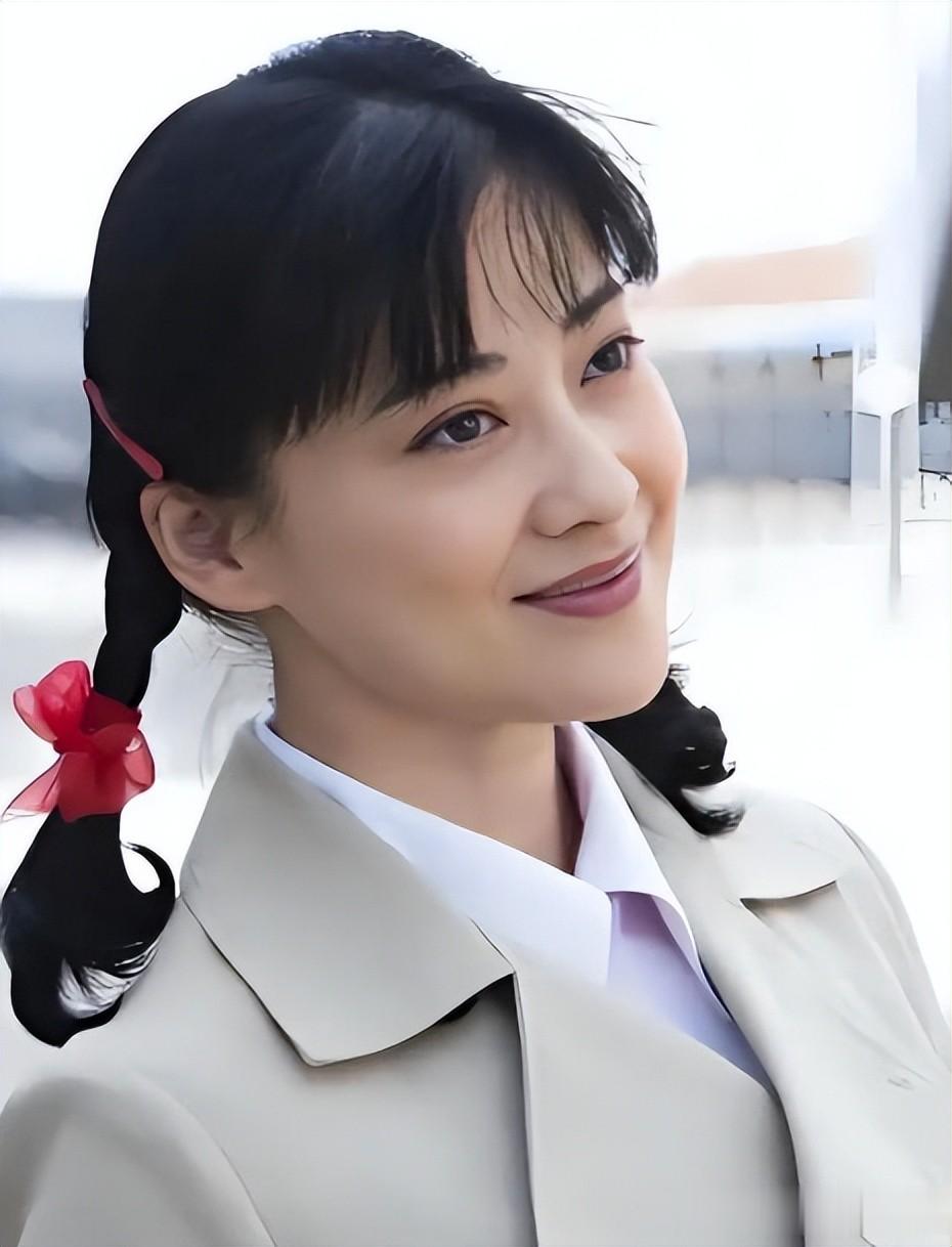 为了梅婷，抛妻弃子、净身出户，67岁孤身一人的叶大鹰后悔了吗？
