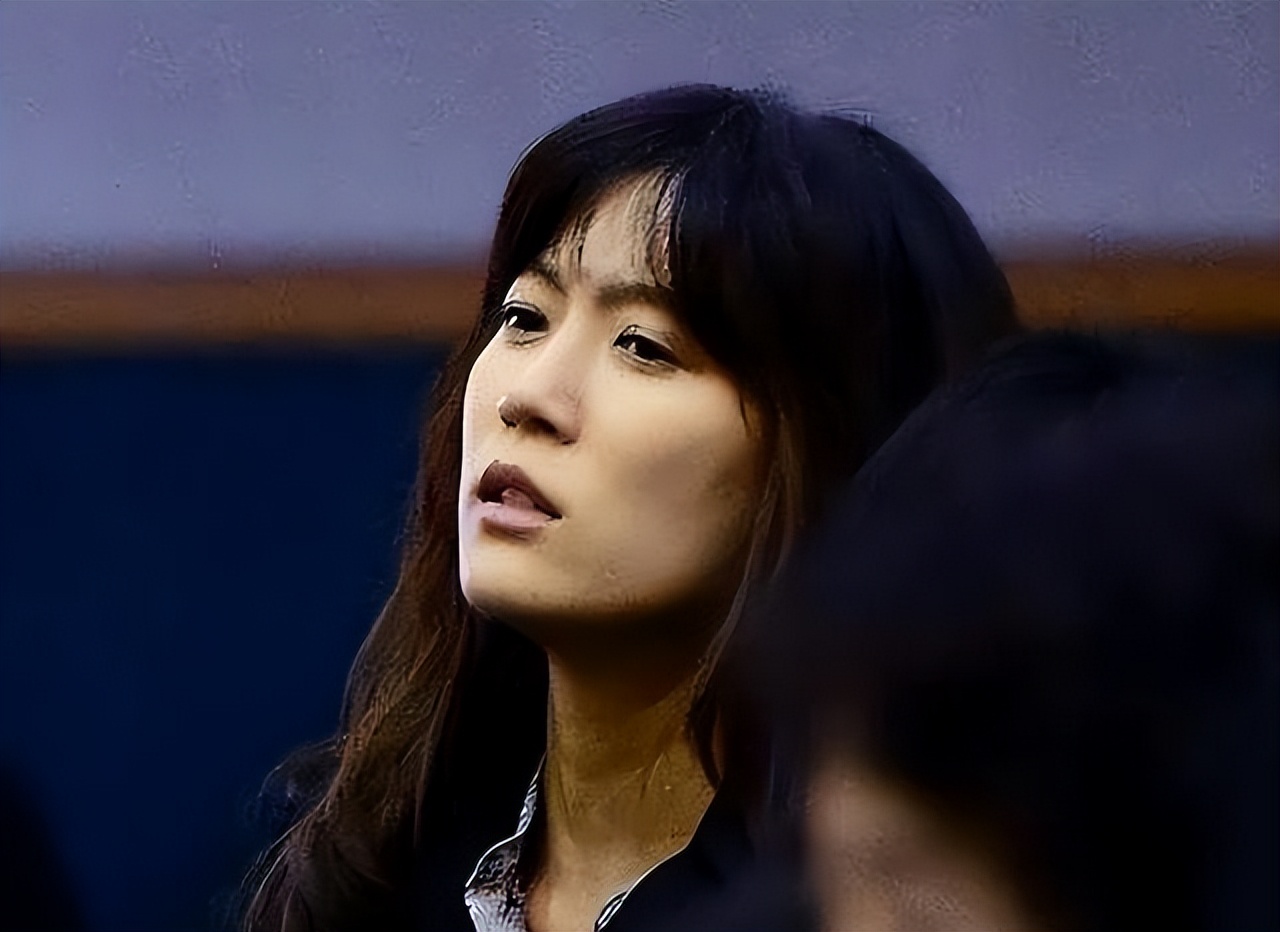 林世玲:跟李在镕离婚后,带着6亿救活娘家公司,又交了影帝男友