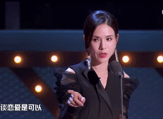 被老头“白嫖”10年，还倒贴上亿，59岁不婚不育的李若彤，后悔吗