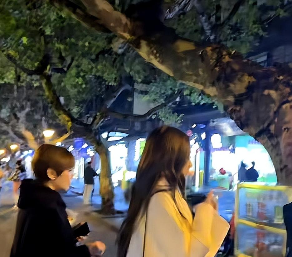 马筱梅爆妈妈给小杨阿姨办签证！跑了很多趟，一次性回应5大问题