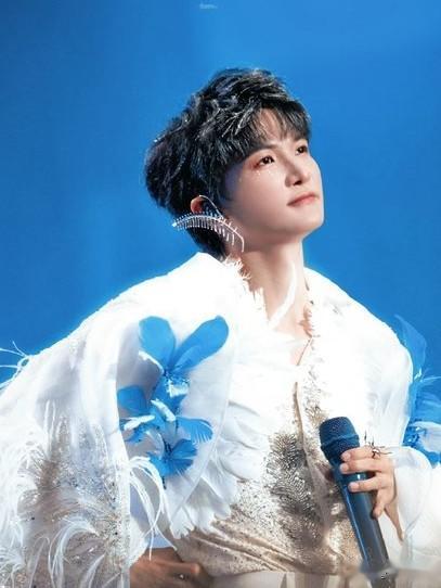 周深《吉量》为何收视封神？56个民族娃有多好哭？这细节谁懂？